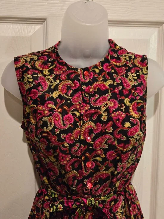 Vintage 1960s Pink & Green Paisley Sleeveless Jumpsuit Size Small - Picture 13 of 13